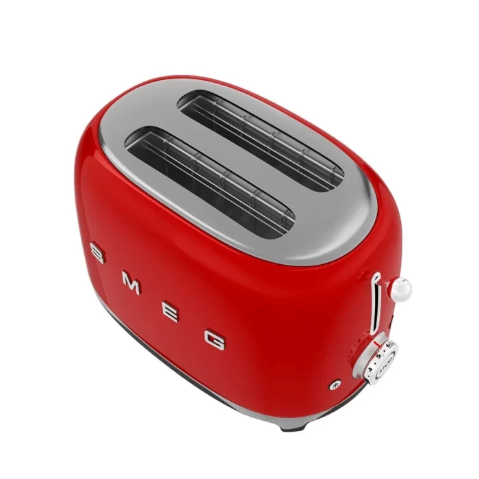 نمای نزدیک توستر SMEG TSF01RD رترو