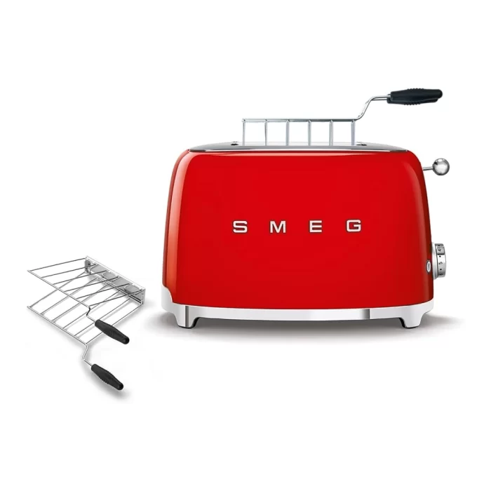 نمای نزدیک توستر SMEG TSF01RD رترو