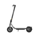 نمای جلو Xiaomi Electric Scooter 6 Lite با چراغ روشن